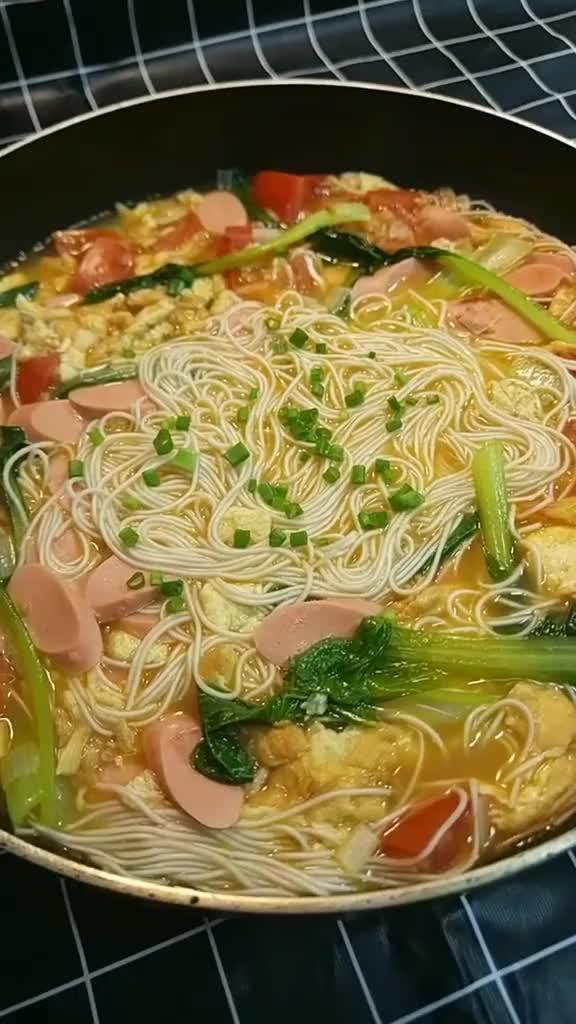 做鸡蛋面视频,简单美味，一学就会