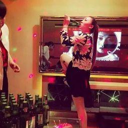 女拼酒视频,女拼酒视频引发网友热议，酒精文化反思